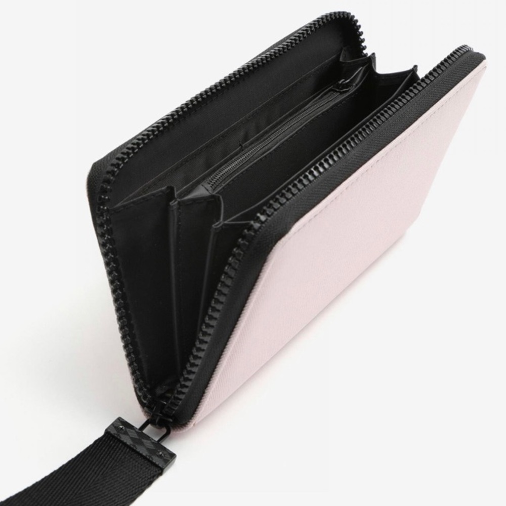 Eco-Conscious Wallet - Picture 2 of 2